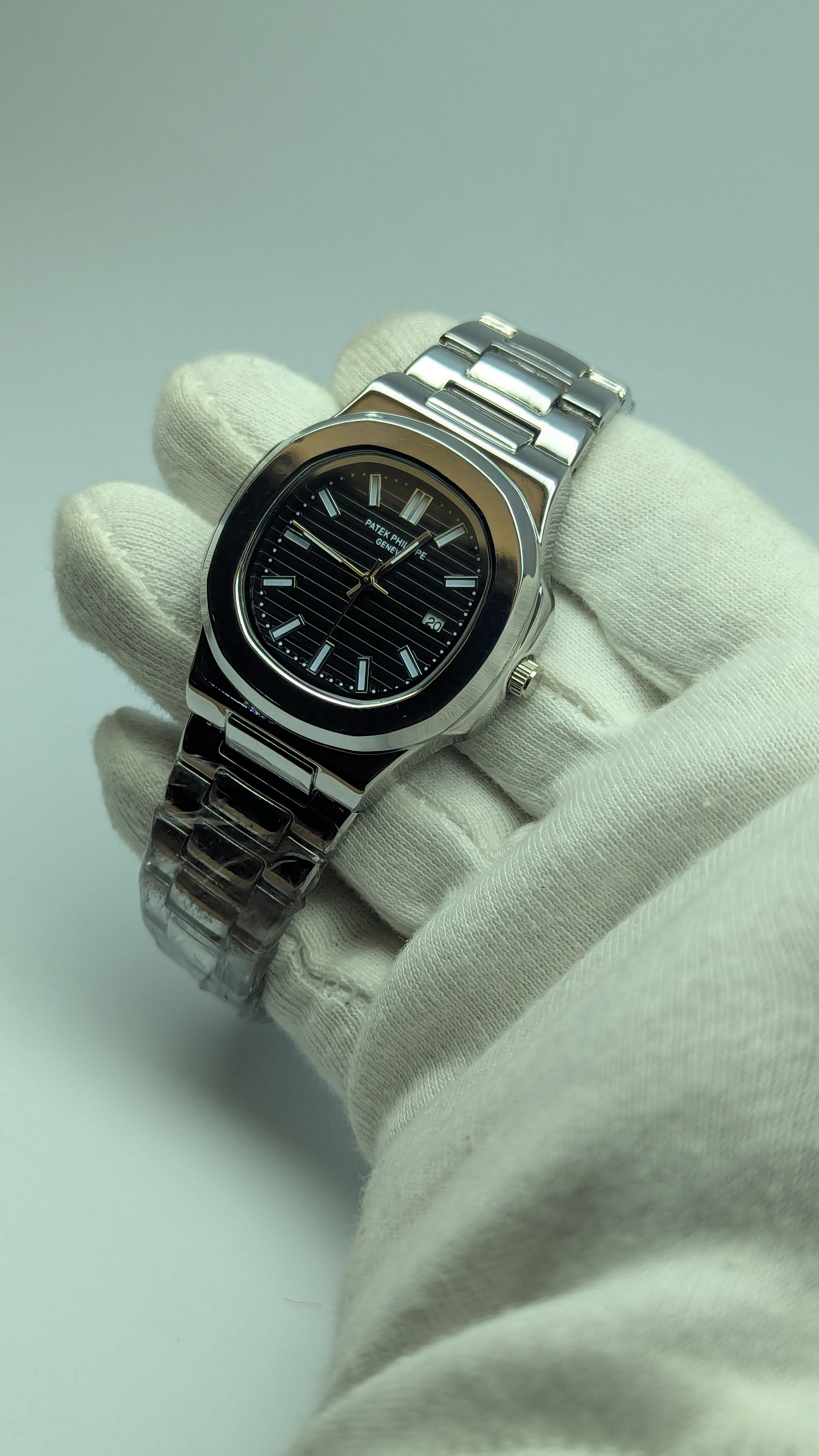 PTK Phillip - Classic dial - Box and Bracelet included. (Save 800Rs)